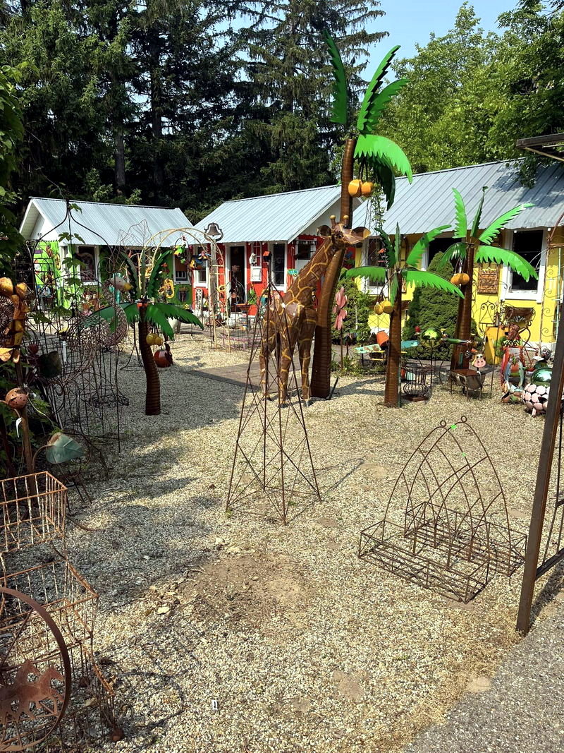 Willow Bend Antiques & Estate (Willow Bend Farm)